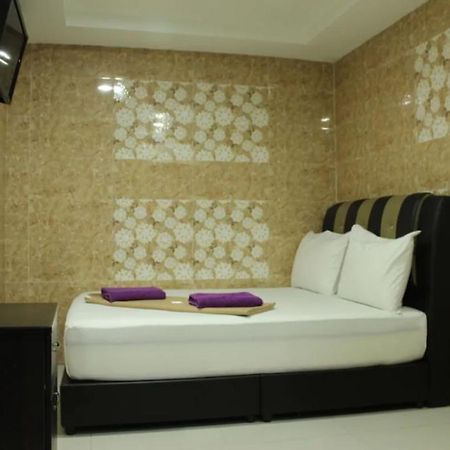 Ark Hotel Batu Caves Extérieur photo